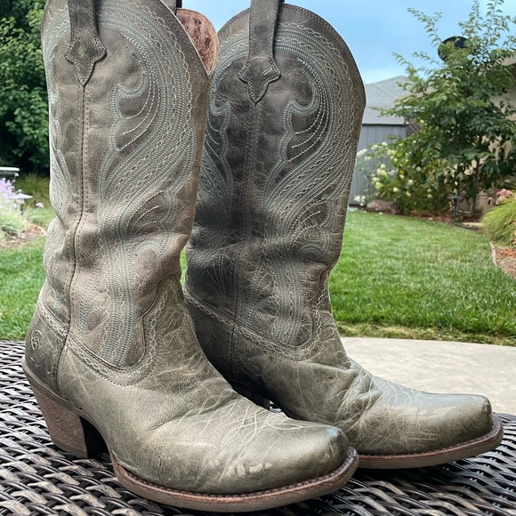 Ariat Shoes - Ariat Women’s Lively Leather Western Cowboy Boots